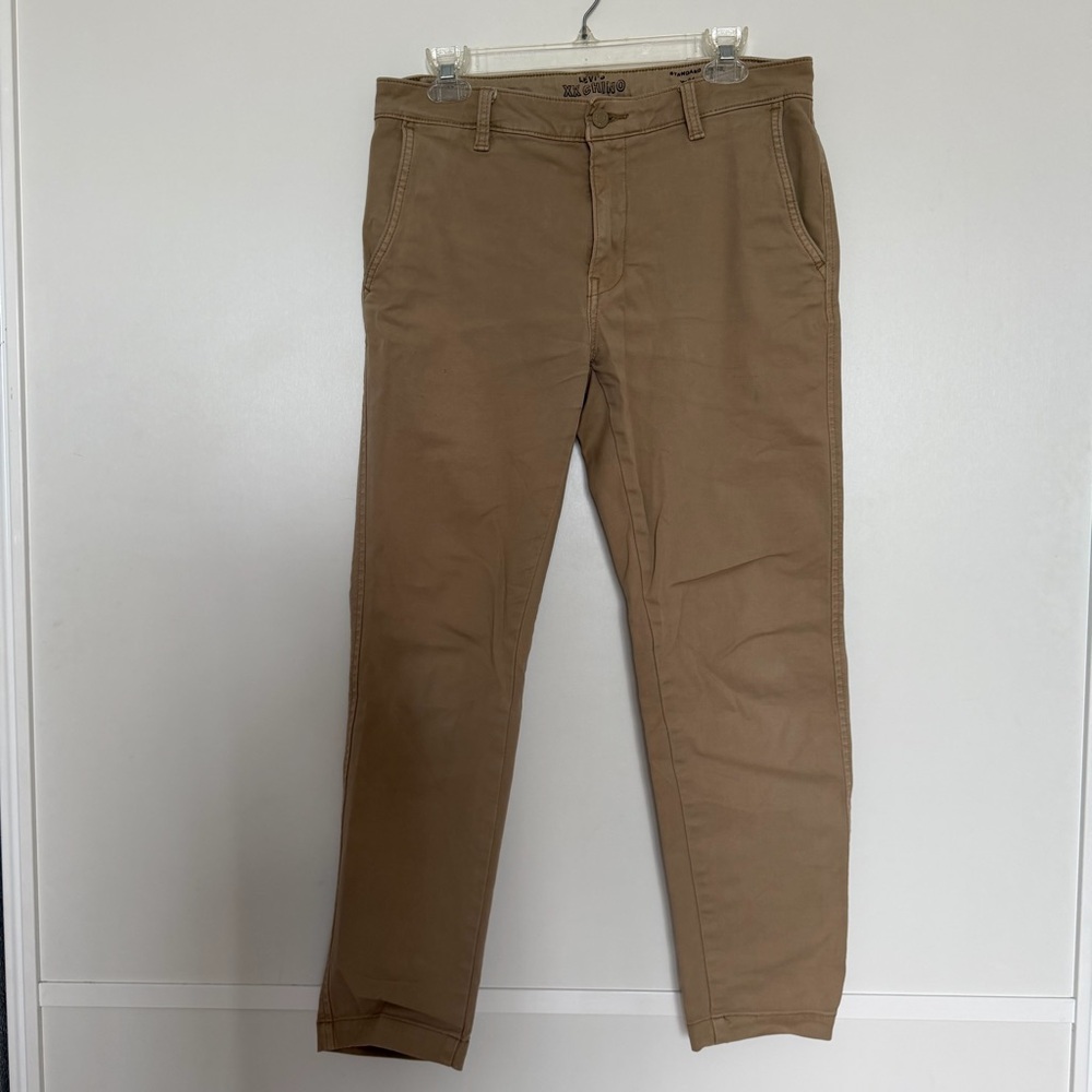 Levi's Men's Brown Chinos